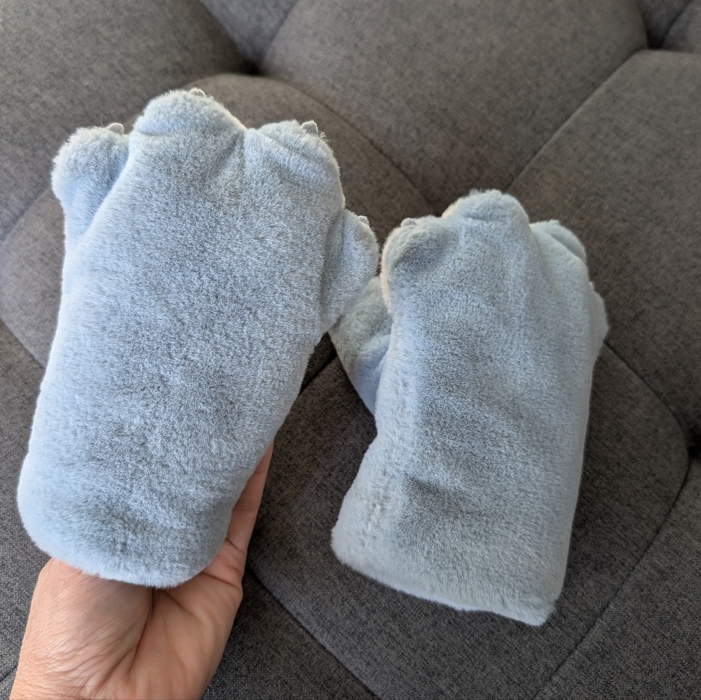 Kitten Mittens - Picture 2 of 3